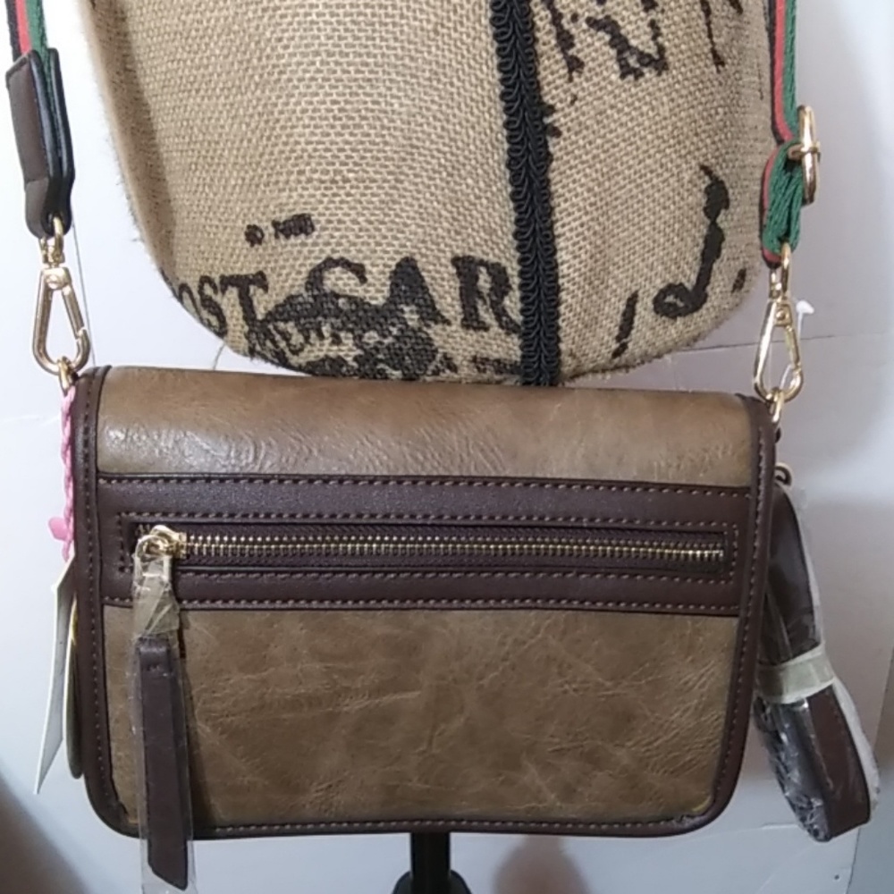 HANDBAG REPUBLIC VEGAN CROSSBODY BAG - Picture 2 of 8